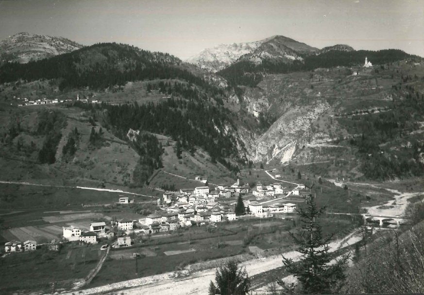 Veduta di Zuglio da Imponzo